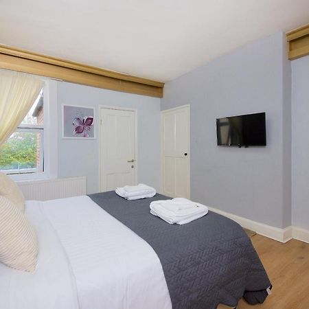 Ideal Abode Abbots 4 En-Suite Chester Dış mekan fotoğraf